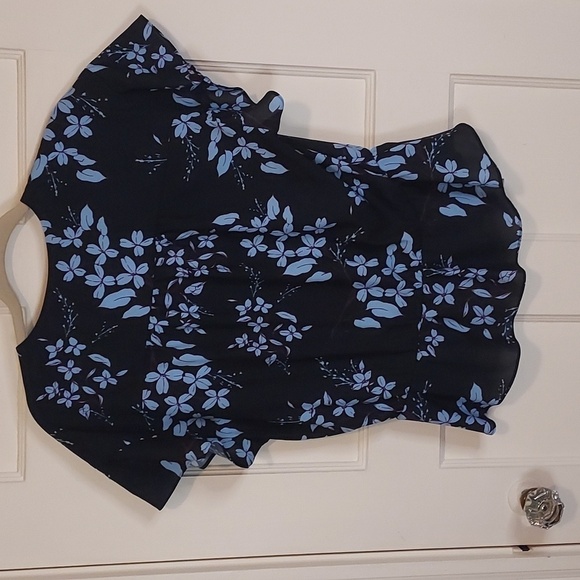 Parker Asymmetrical Ruffle Top - Picture 12 of 12